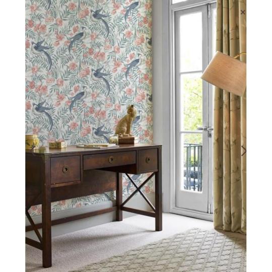 madaras viragmintas tapeta rozsaszin kek turkiz modern egzotikus elegans otthon lakas etterem kavezo cukraszda iroda nappali dekor lakberendezes.jpg